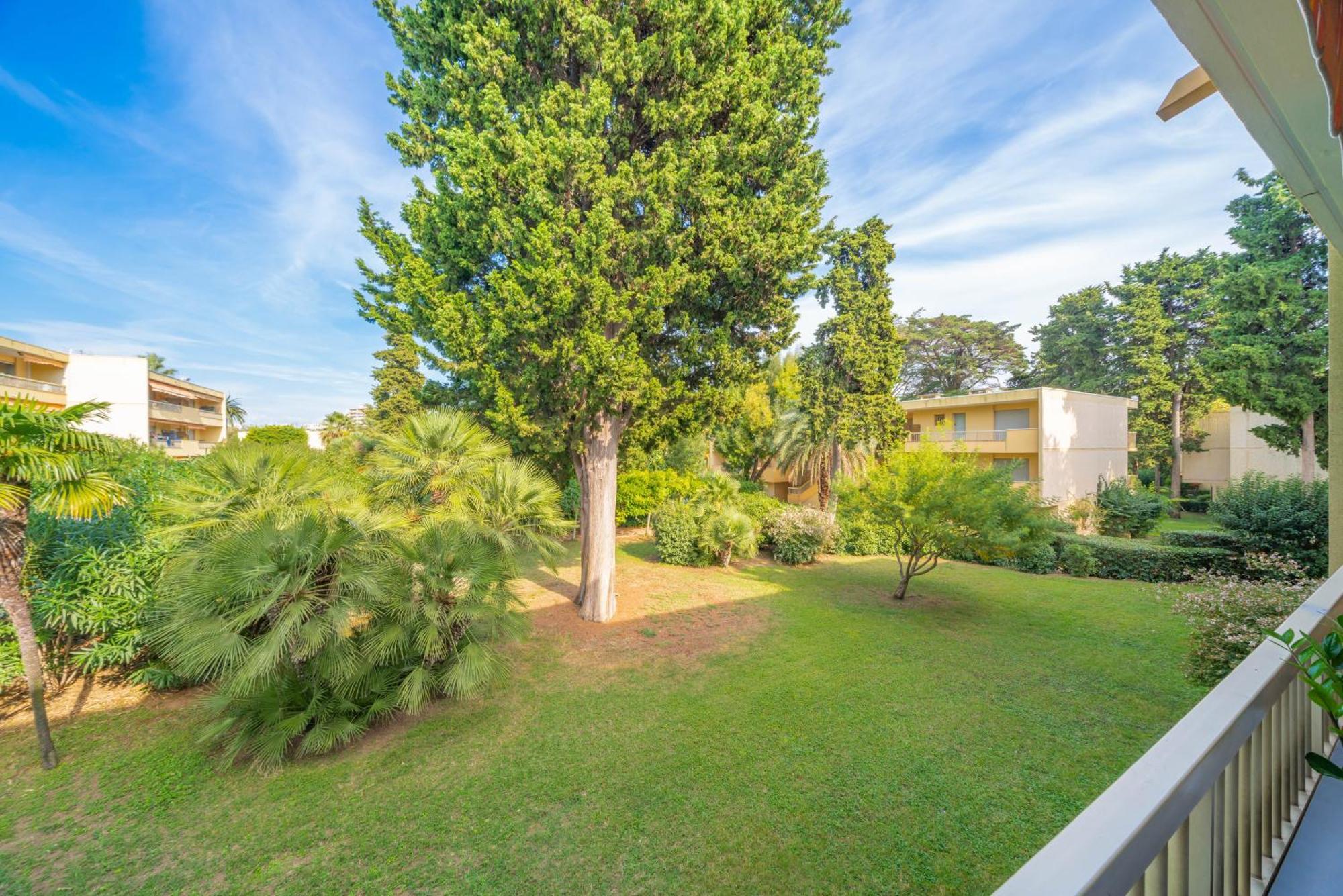 Les 15 Pins & La Mer -Your Green Getaway Near Sea & Beach Antibes Extérieur photo
