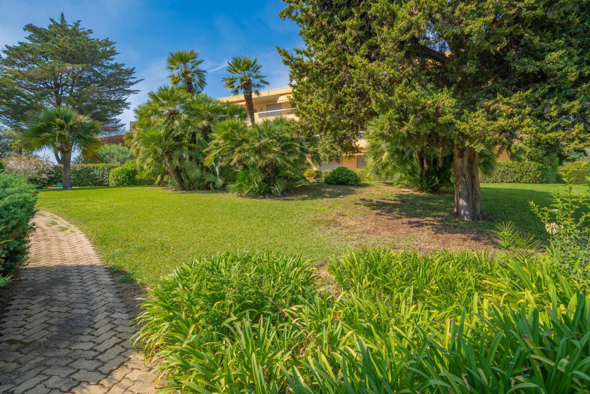 Les 15 Pins & La Mer -Your Green Getaway Near Sea & Beach Antibes Extérieur photo
