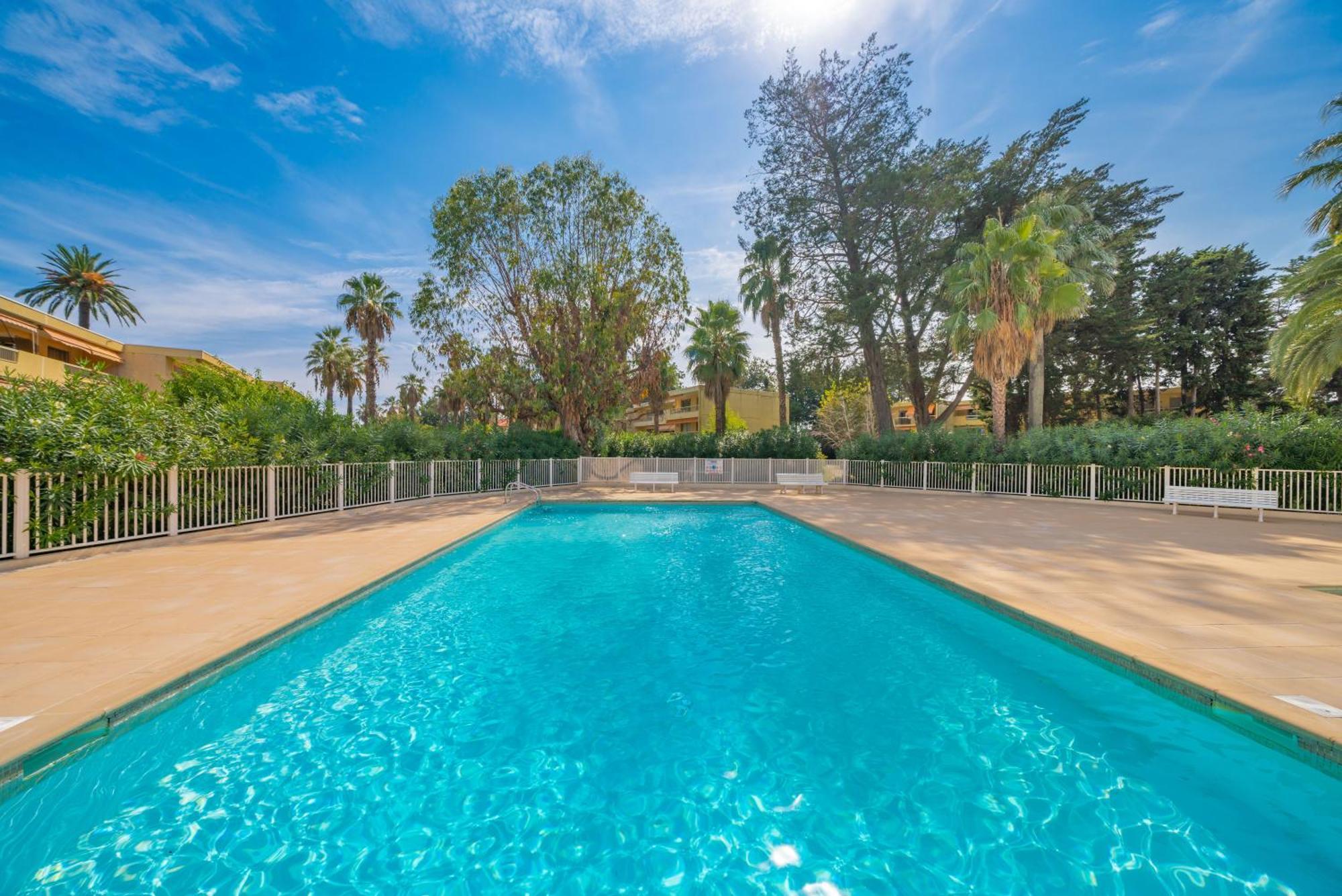 Les 15 Pins & La Mer -Your Green Getaway Near Sea & Beach Antibes Extérieur photo